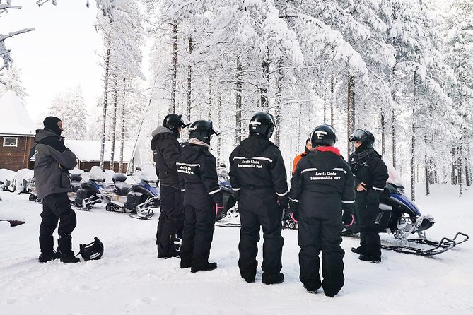 1-Hour Snowmobile Safari Experience - License Rules and Who Gets to Drive (Yes, It’s a Big Deal)