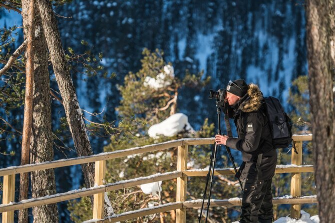 Frozen Waterfalls of Korouoma Canyon tour with Pro Photos & BBQ - From Rovaniemi pickup to trailhead: the 8:00 start and minivan ride