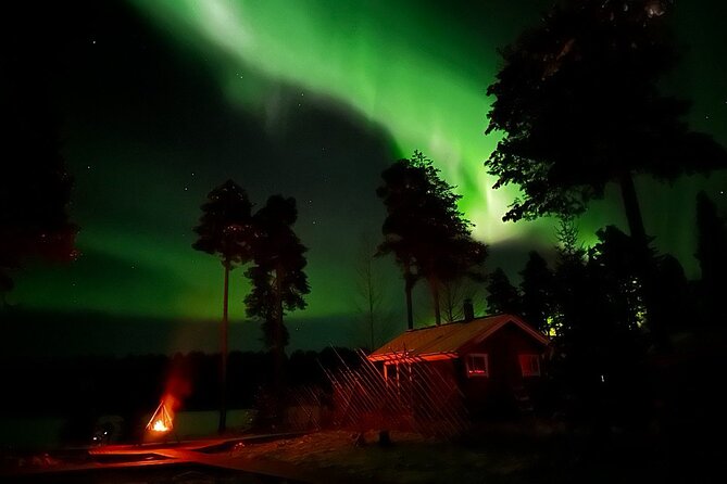Glass Igloo Campfire Dinner under Northern Lights - Why This Night in Rovaniemi Feels Different Than a Standard Aurora Tour