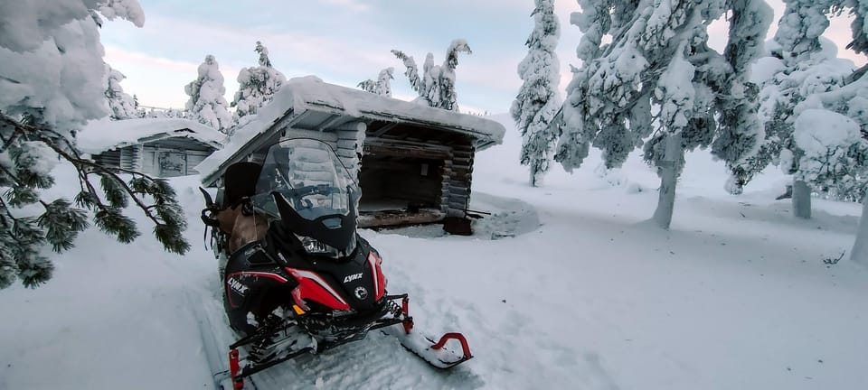 Lapland: Private Snowmobile Safari with arctic Local Guide - From pickup in Luosto to the mountain trails: what your day looks like