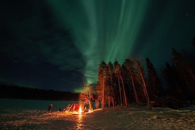 Northern Lights Hunting in Lappish old cottage - Entering Rovaniemi’s aurora hunt with a proper plan