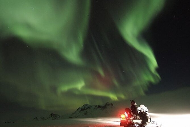 Northern Lights Snowmobile Hunt - Why This Northern Lights Snowmobile Hunt Is So Appealing