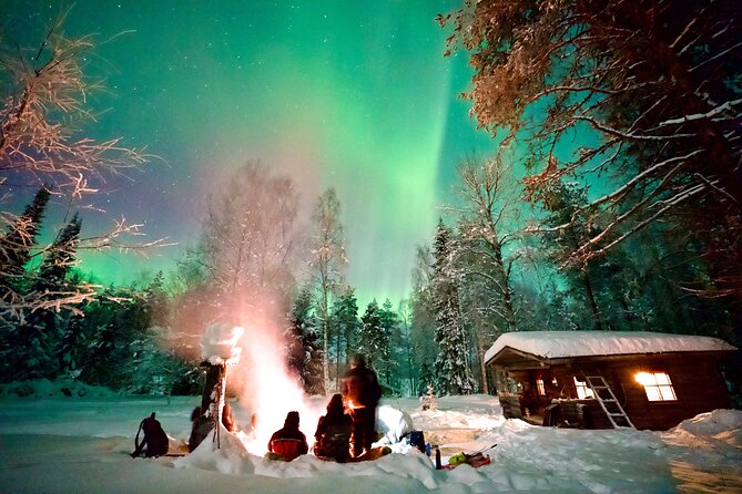 Northern Lights Tour in Atmospheric Cottage - Warm clothing plus campfire snacks: what you’re really paying for