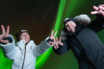 Rovaniemi: Aurora Hunt with Money-Back Guarantee and Photo - Small-group comfort: the van, timing, and what 5.5 hours really means
