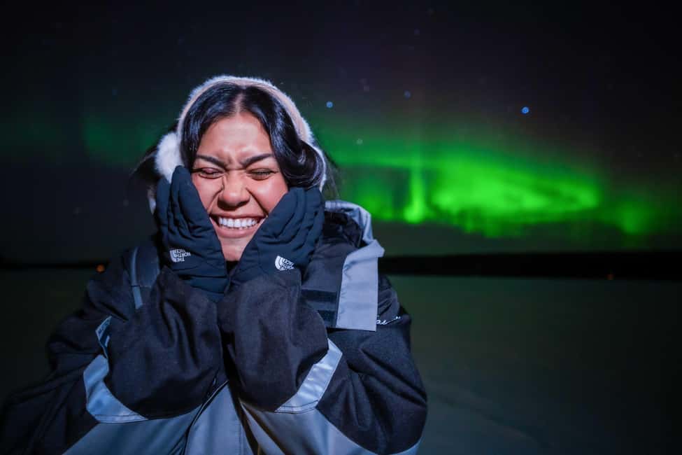Rovaniemi: Discover the Northern Lights Photography Tour - The Pickup and the First Secret Photo Stop (45-Minute Walk)