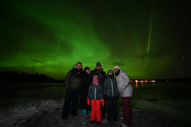 Rovaniemi: Guaranteed Northern Lights - Small Group & Photography - Comfort in small-group vans: easier to stay together