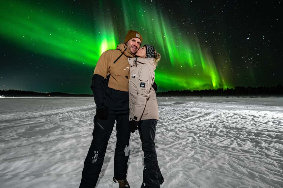 Rovaniemi: Guaranteed Northern Lights Tour with Photos - Price and Value: Is $180 Worth It?