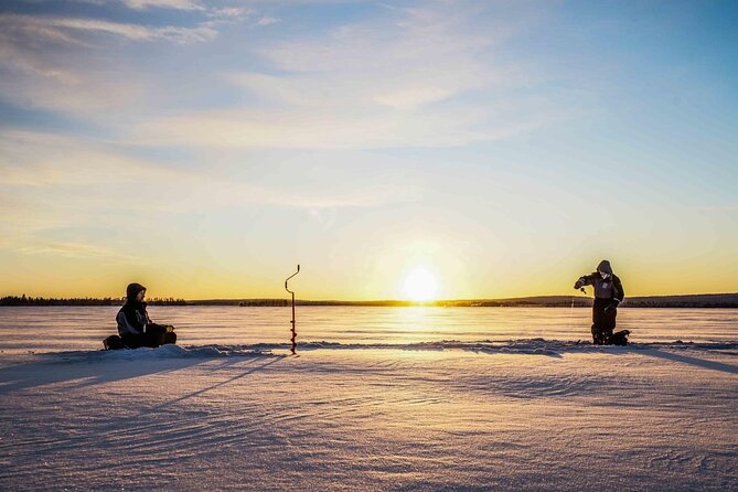 Rovaniemi: Ice Fishing from Private Lakefront Property & BBQ - Small Group Size Makes It Feel Less Like a Factory Tour