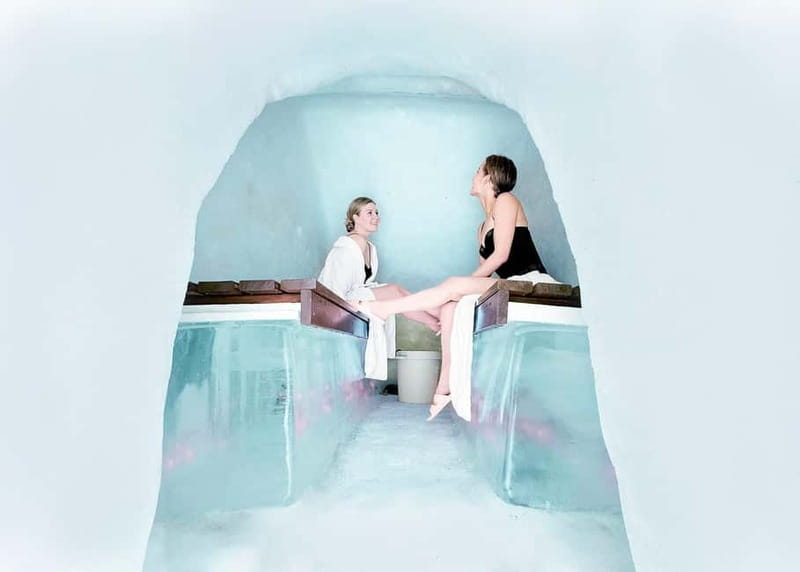 Rovaniemi: Ice Restaurant Dinner with Snow Sauna & jacuzzi - The 6.5-hour plan: why this timing works