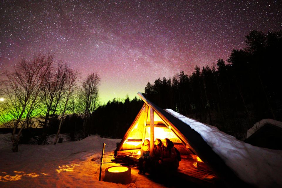 Rovaniemi: Lapland Northern Lights Tour with BBQ - Winter clothing that matters: staying warm for dark-sky watching