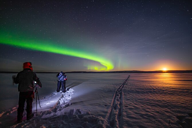 Rovaniemi Northern Lights Photography Small-Group Tour - Aurora Photography in a Small Van: What You’re Really Paying For