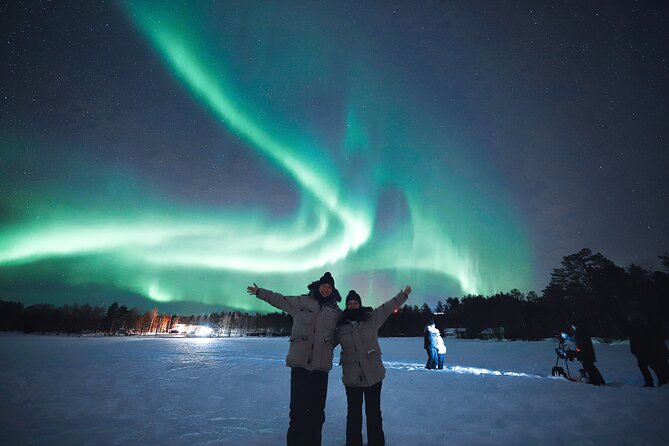 Rovaniemi: Northern Lights Pro Guaranteed - Unlimited Distance - Northern lights odds improve with a pro, flexible hunt