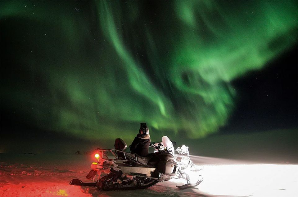 Rovaniemi: Northern Lights Snowmobile Hunt - Safety and comfort: what matters in Lapland winter nights