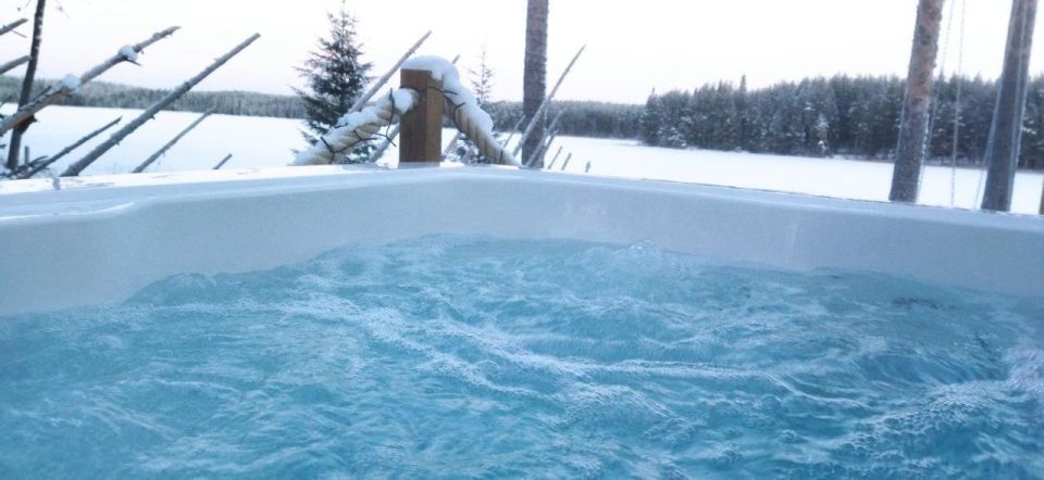 Rovaniemi: Private Sauna, Jacuzzi and Dinner - What’s included (and what you should bring) for a stress-free evening