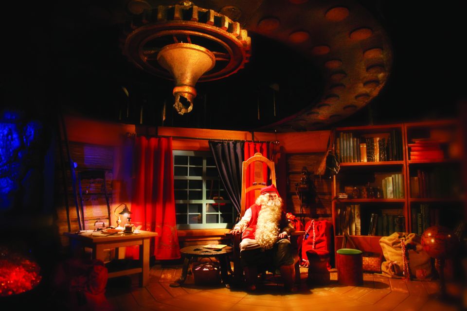 Rovaniemi: Santa Claus Village and Arctic Circle - Crossing the Arctic Circle line and getting your official certificate