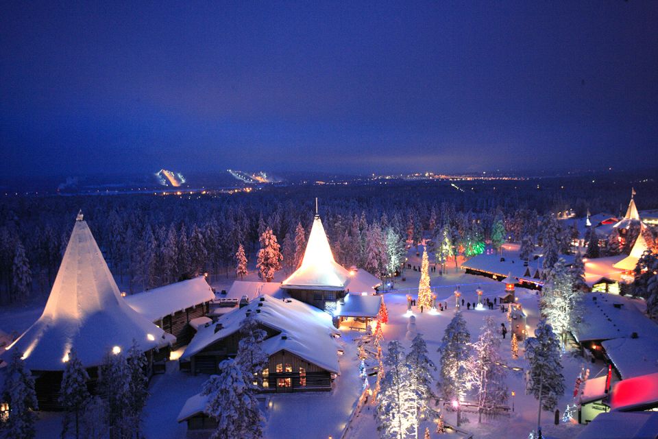 Rovaniemi: Santa Claus Village Visit with Hotel Pickup - Santa’s Post Office And The Arctic Circle Line Photo Moment