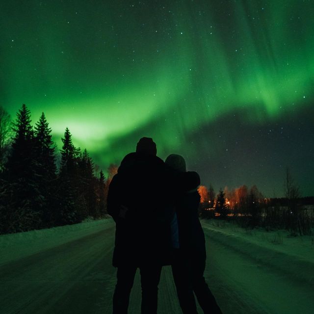 Rovaniemi: Small Group Aurora Hunt-full money back guarantee - How the Aurora Hunt Works: Forecasts, Weather, and the Moment You Stop Driving
