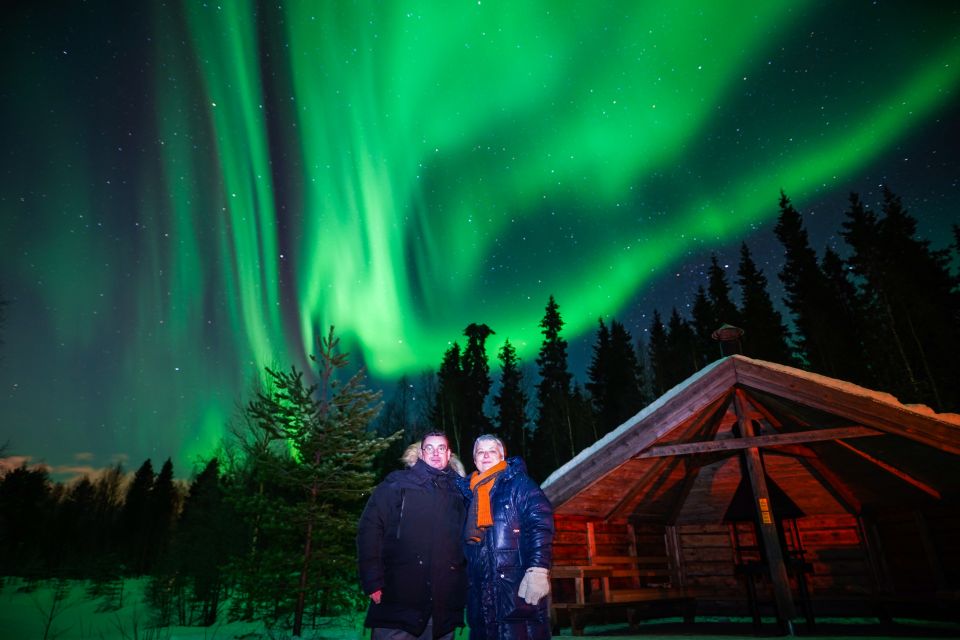 Rovaniemi: Small-Group Northern Lights Wilderness Tour - The fire, the food, and what you actually do while you wait