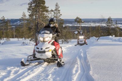 Rovaniemi: Snowmobile Sprint Safari - The Gear Moment: Why Being Warm Changes Everything