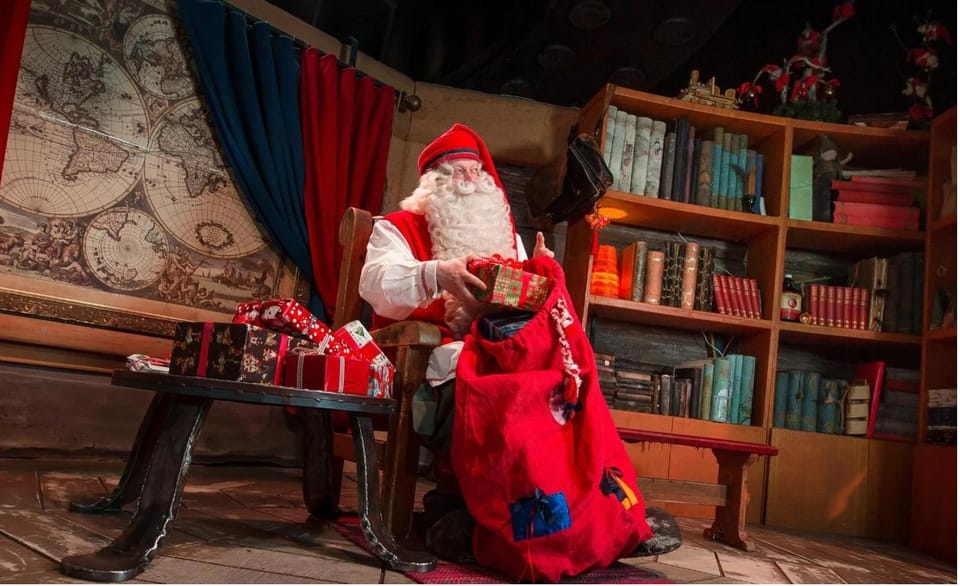 Rovaniemi: Tour to Santa Claus Village with Hotel pick up - The village at your pace: shopping, winter sights, and staying in control