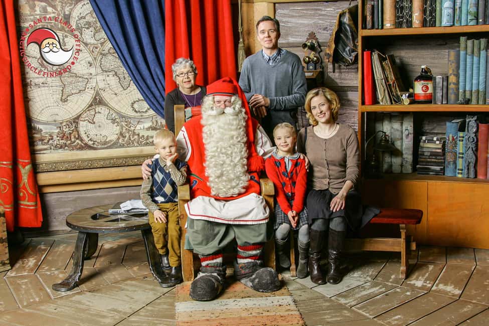 Rovaniemi: Tour to Santa Claus Village with Hotel Transfer - Santa’s Post Office: cards, parcels, and a practical holiday keepsake