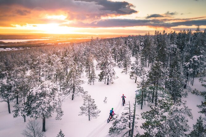 Scenic electric fat bike group ride in Rovaniemi - First riding moments: city-to-river warm-up